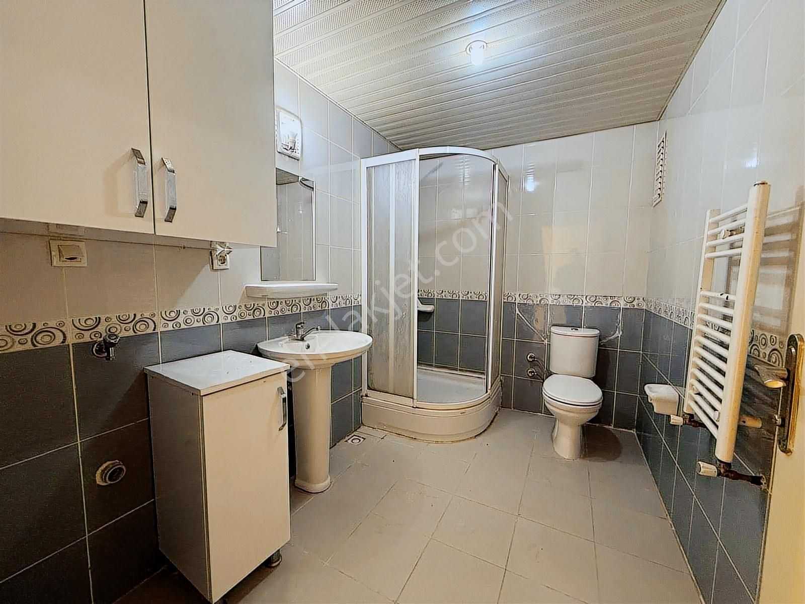 Altınevler Mah. Ayyıldız Sitesinde 3. Katta 3+1 Kiralık Daire - Görsel 29