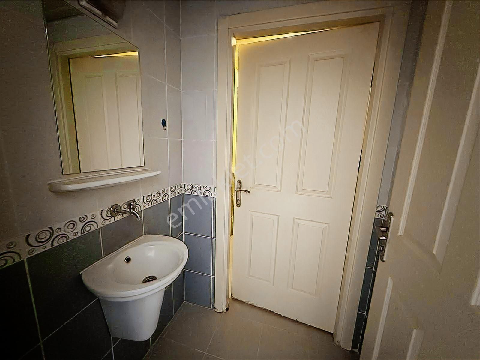 Altınevler Mah. Ayyıldız Sitesinde 3. Katta 3+1 Kiralık Daire - Görsel 3