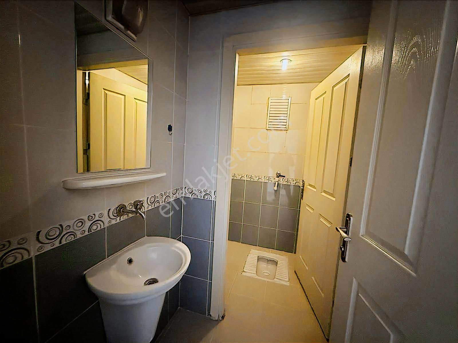 Altınevler Mah. Ayyıldız Sitesinde 3. Katta 3+1 Kiralık Daire - Görsel 30