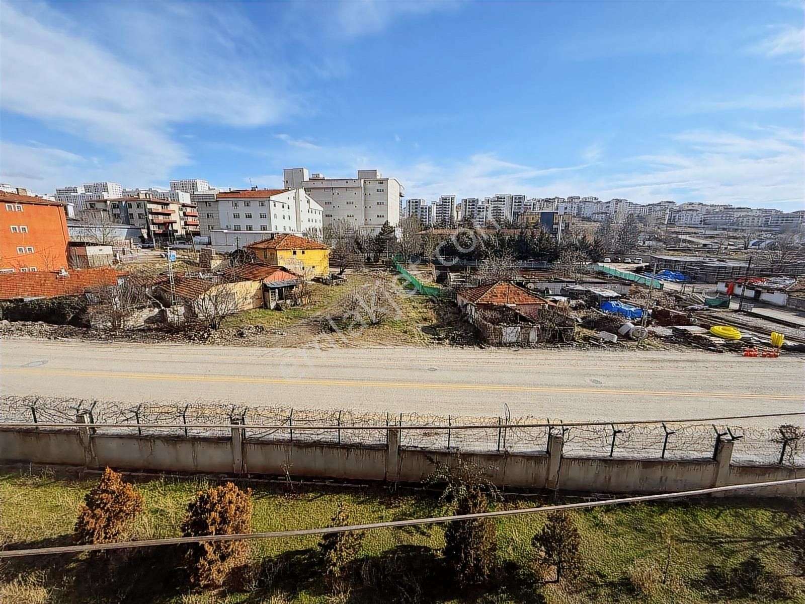 Altınevler Mah. Ayyıldız Sitesinde 3. Katta 3+1 Kiralık Daire - Görsel 10