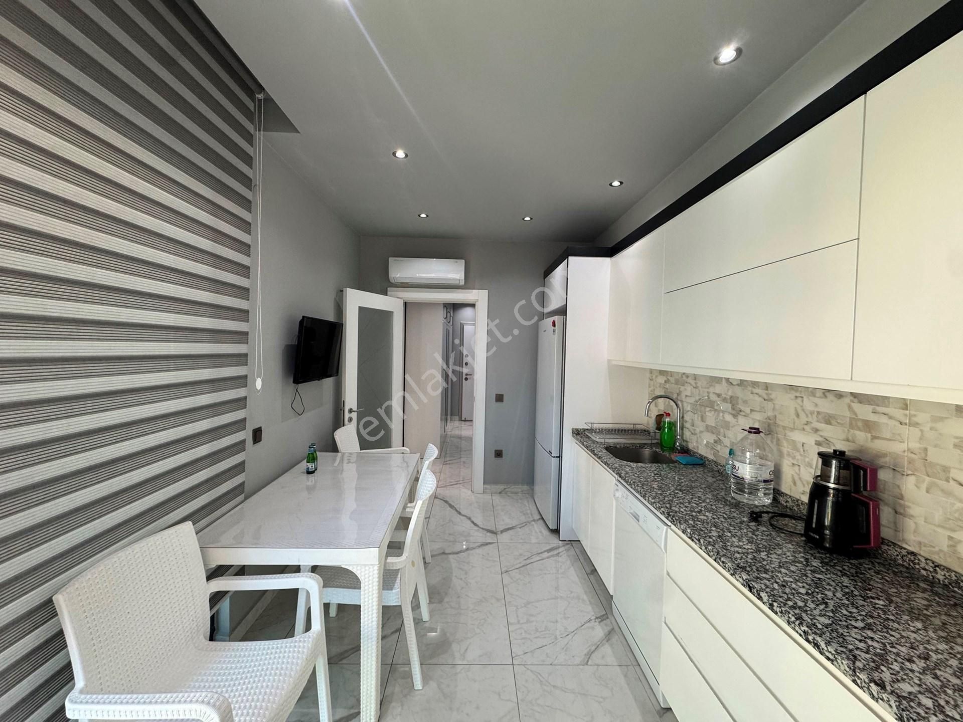 Alanya Merkez 3+1 Mobilyalı Ayrı Mutfak Satılık Muhteşem Residance - Görsel 9