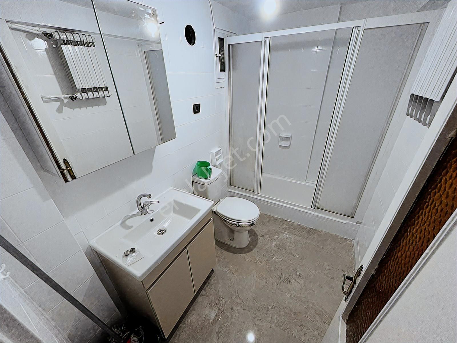 Keçiörende Hakan Sitesi Ara Kat Asansörlü - Görsel 9