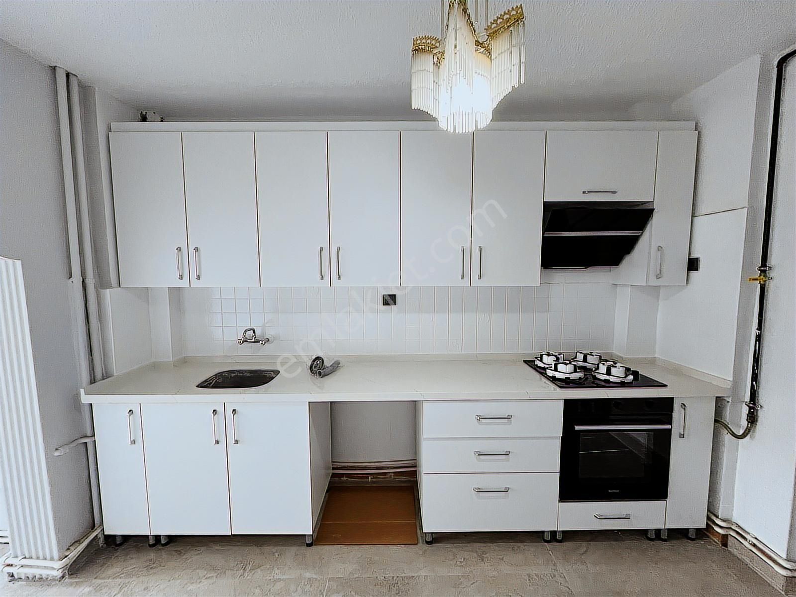 Keçiörende Hakan Sitesi Ara Kat Asansörlü - Görsel 2