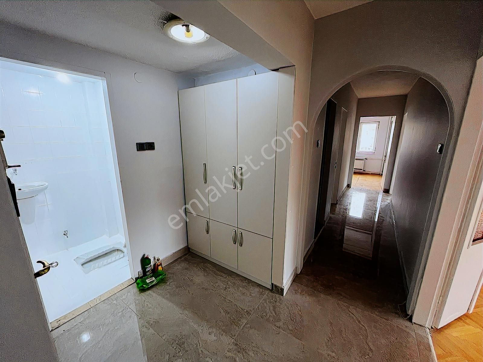 Keçiörende Hakan Sitesi Ara Kat Asansörlü - Görsel 7