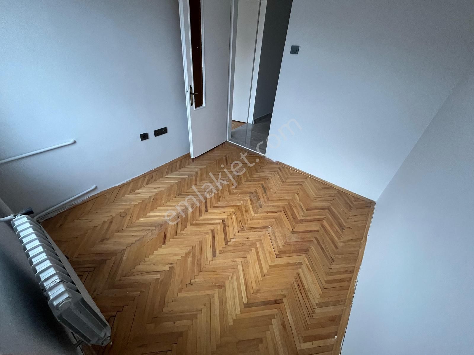 Keçiörende Hakan Sitesi Ara Kat Asansörlü - Görsel 24