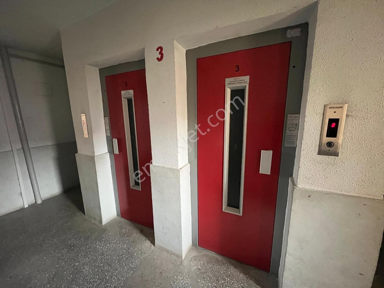 Keçiörende Hakan Sitesi Ara Kat Asansörlü - Görsel 4