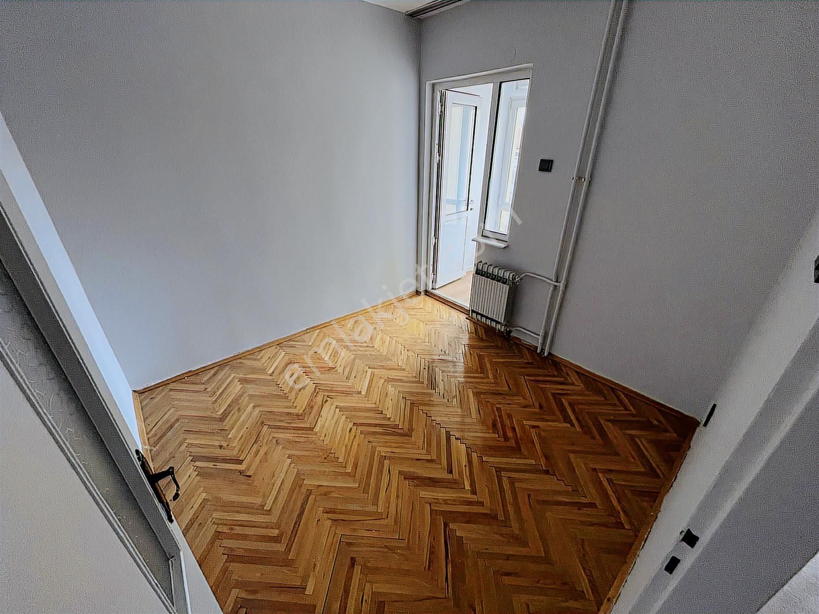 Keçiörende Hakan Sitesi Ara Kat Asansörlü - Görsel 6