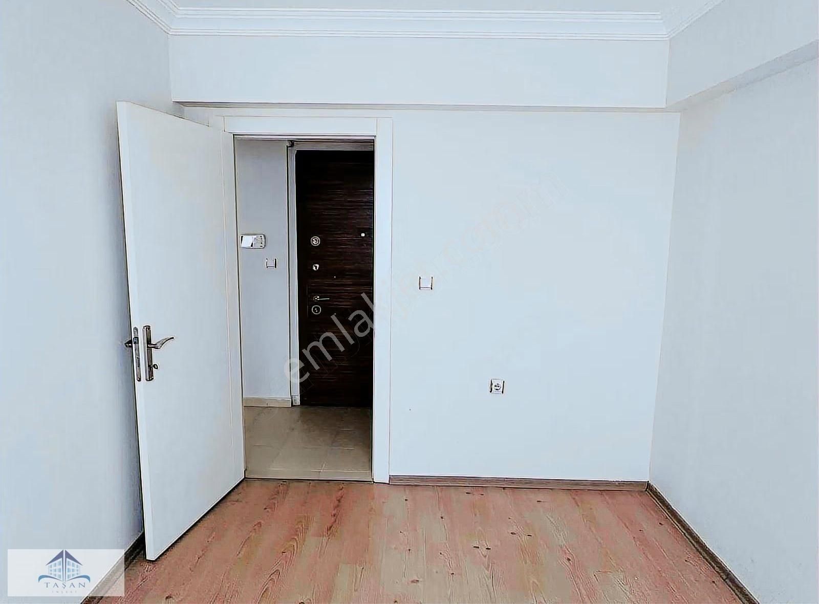 Taşan'dan Gazneli Mahmut Cadde Üzeri Giriş Kat 3+1 Daire - Görsel 6
