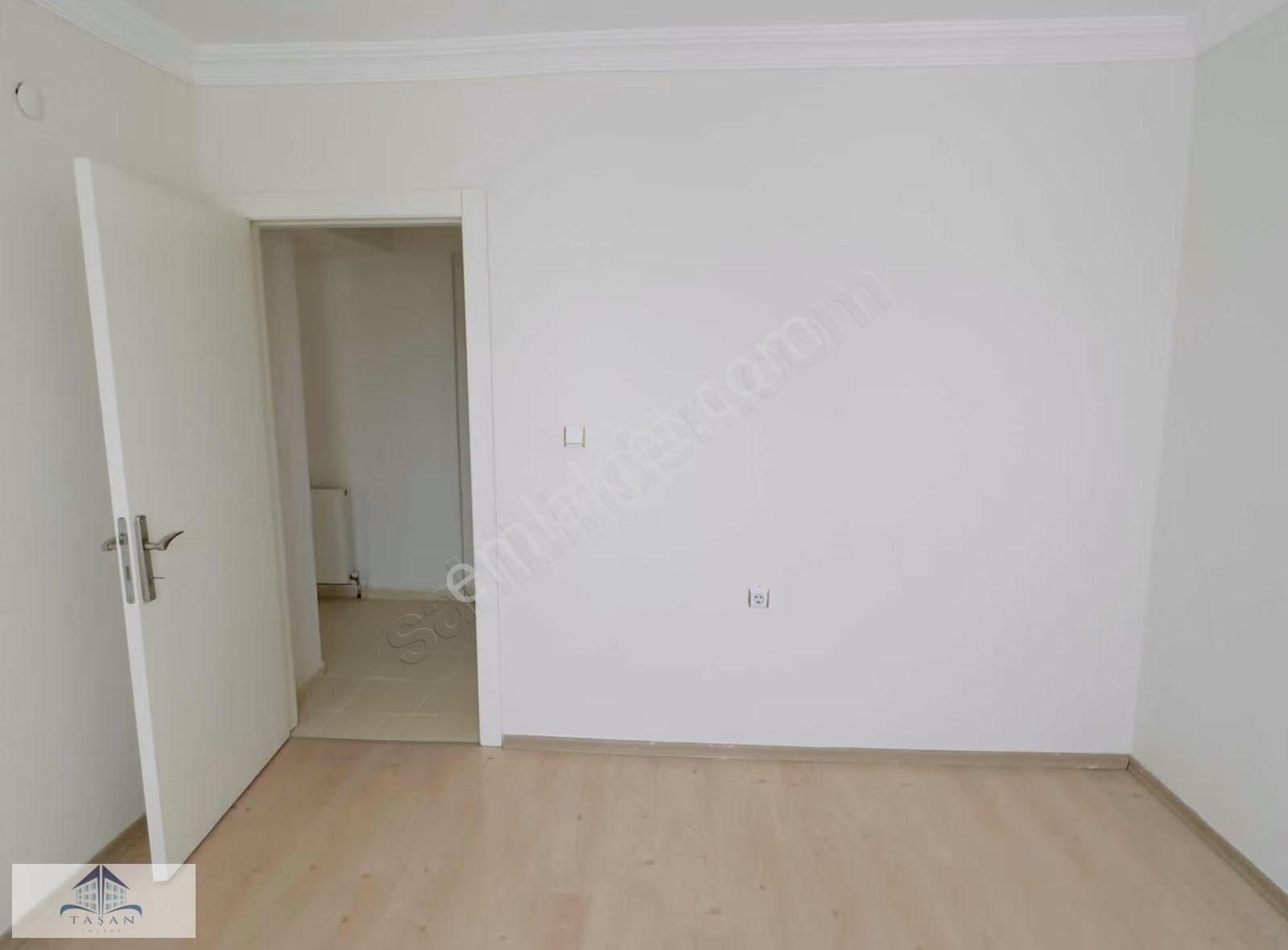 Taşan'dan Gazneli Mahmut Cadde Üzeri Giriş Kat 3+1 Daire - Görsel 2
