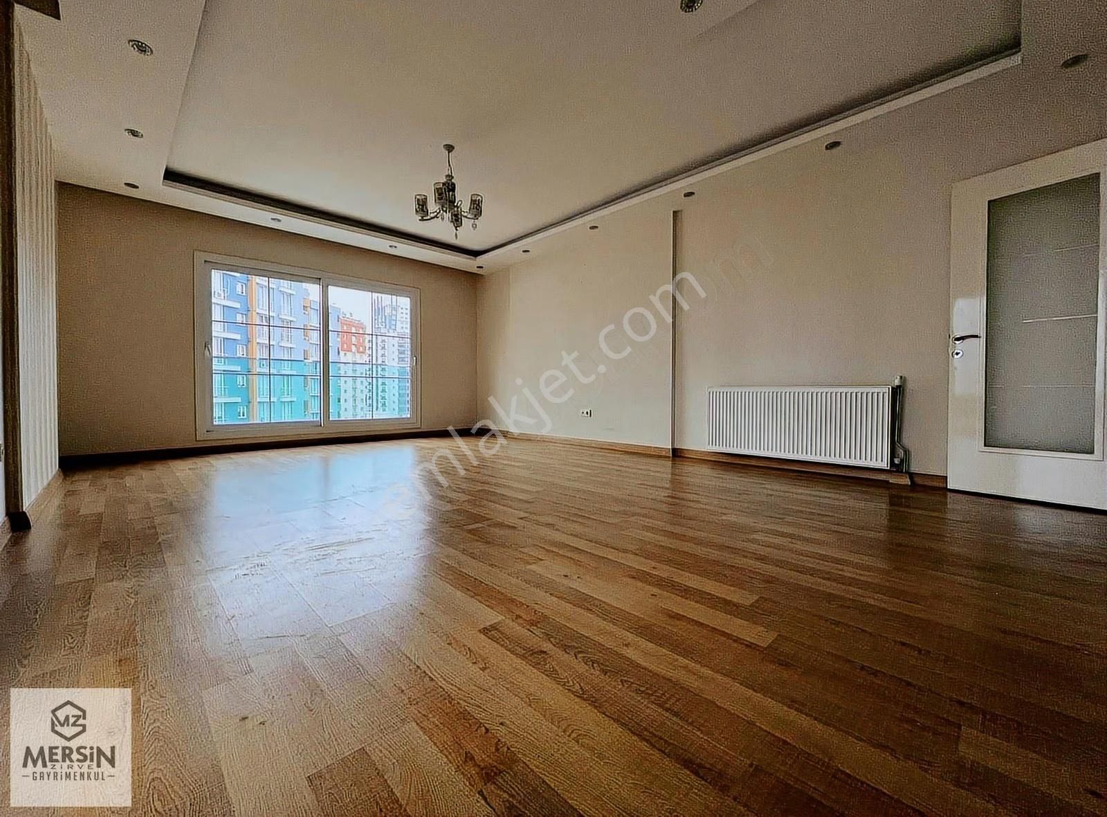 Mezitli Merkez'de Satılık 4+1, 149m² Geniş Balkonlu Daire - Görsel 23