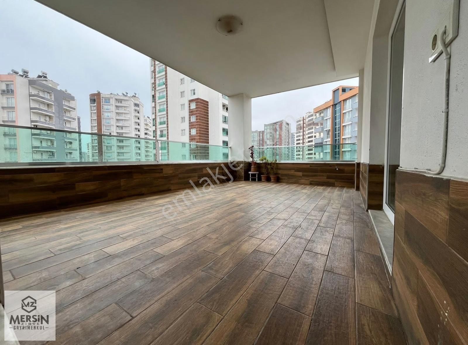 Mezitli Merkez'de Satılık 4+1, 149m² Geniş Balkonlu Daire - Görsel 19