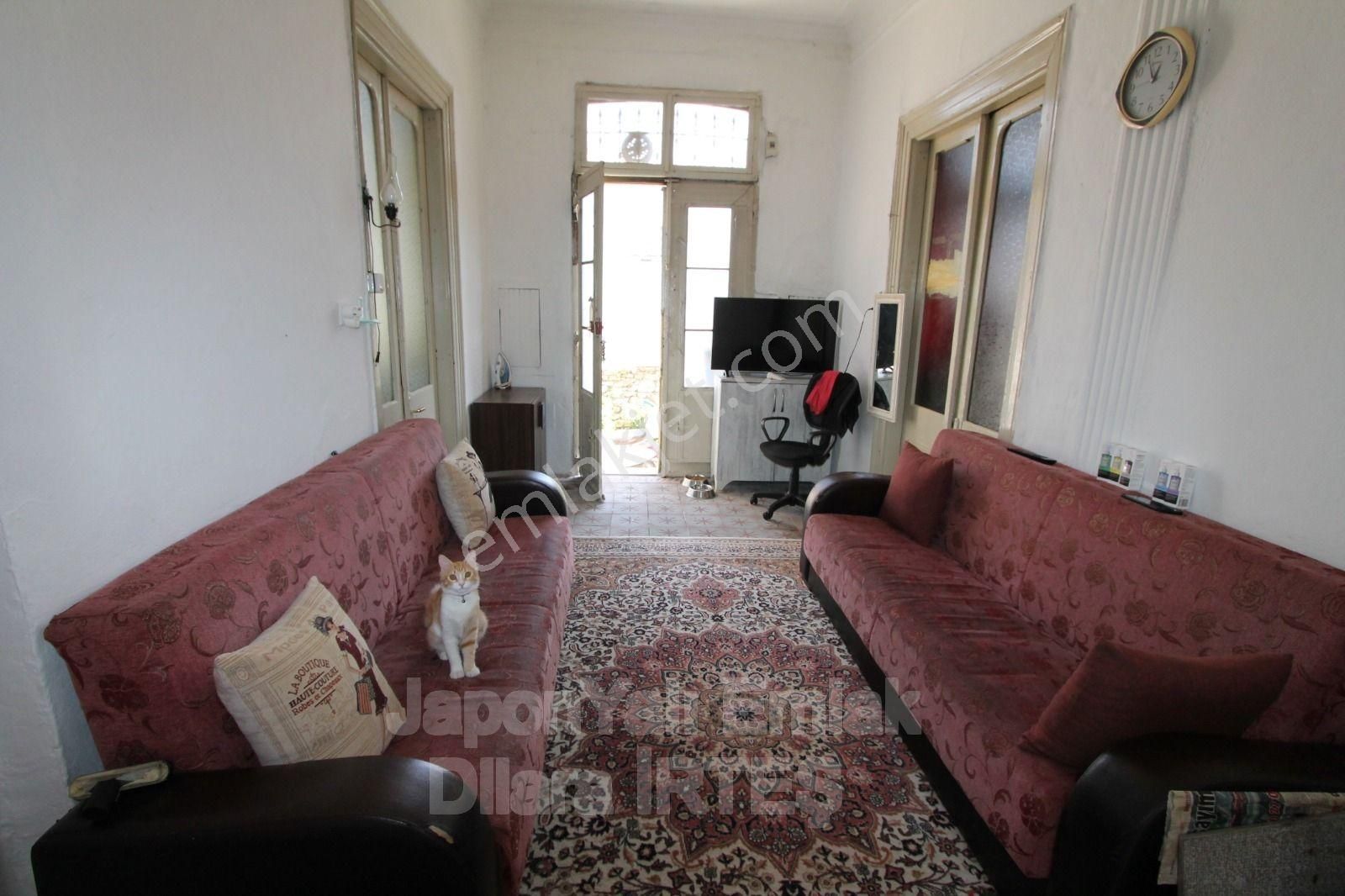 Urla Sanat Sokağı Yakını Bahçeli 8+3 Satılık Müstakil - Görsel 12