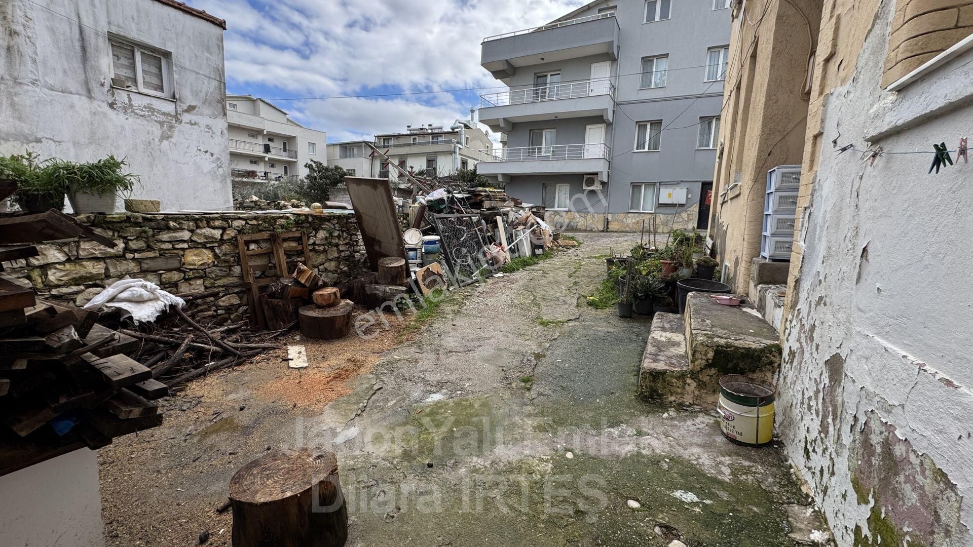 Urla Sanat Sokağı Yakını Bahçeli 8+3 Satılık Müstakil - Görsel 15