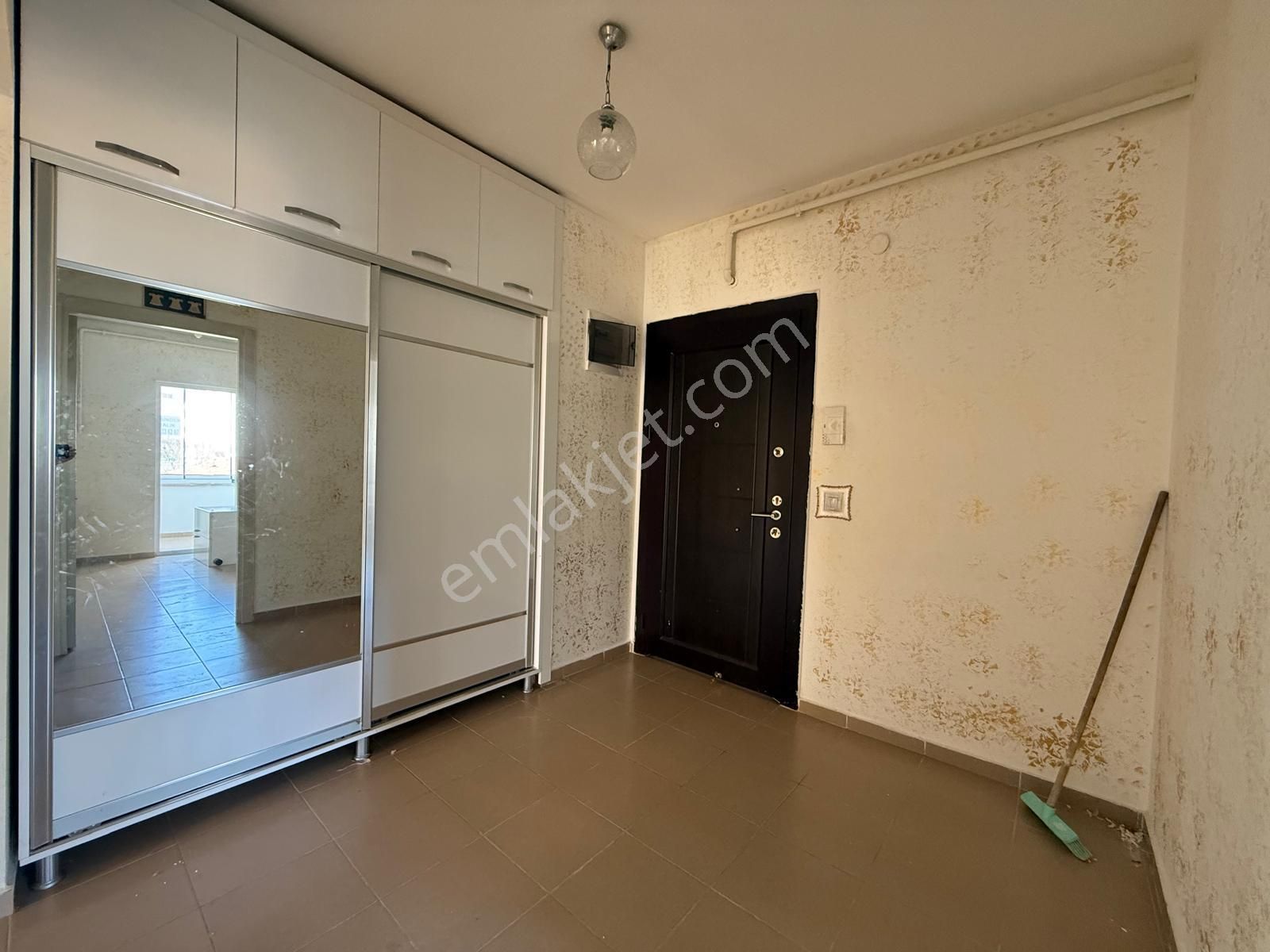 Altınevler Mah. Ayyıldız Sitesinde 3. Katta 3+1 Kiralık Daire - Görsel 13