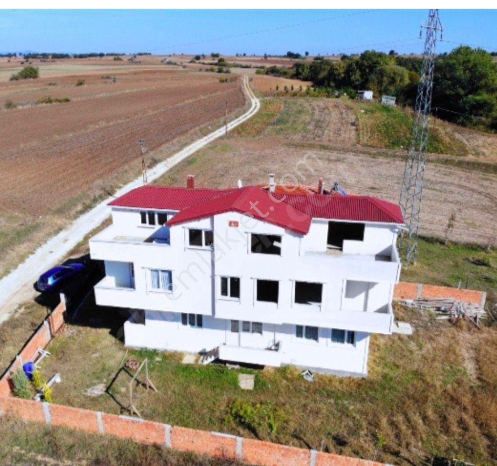 Lüleburgaz Ceylan Köy Merkezi Konumda Satılık Dubleks Bina