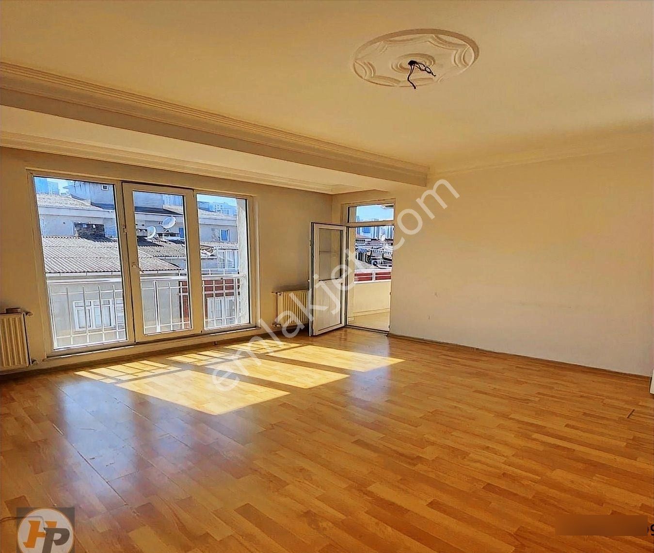 Mehterçeşme Mah.ön Cephe Balkonlu 2+ 1 Kiralık Daire - Görsel 3