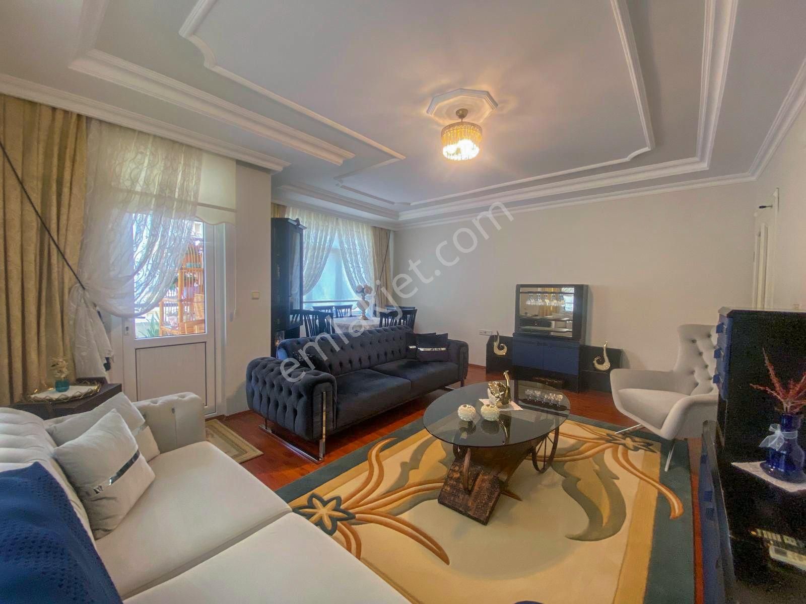 Alanya Kadıpaşada Satılık 3+1 Ayrı Mutfak Daire