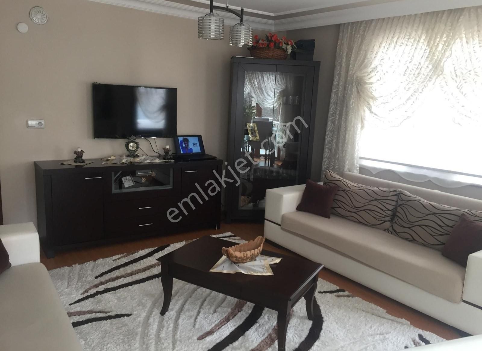 Arapçeşmede Geniş Arakat Satılık 2+1 Daire - Görsel 6