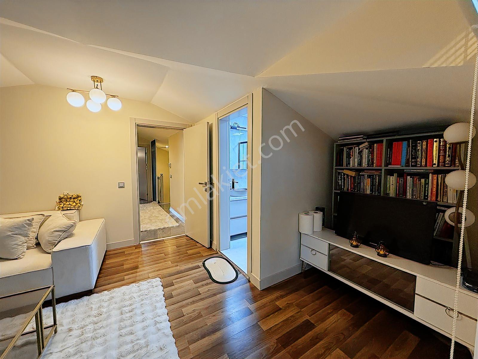 Büyükçekmece Sahile Yürüme Mesafesi 5+2 330 M2 Lüks Dublex !! - Görsel 16