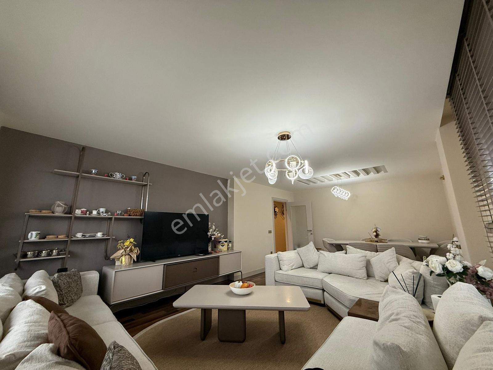 Büyükçekmece Sahile Yürüme Mesafesi 5+2 330 M2 Lüks Dublex !! - Görsel 7