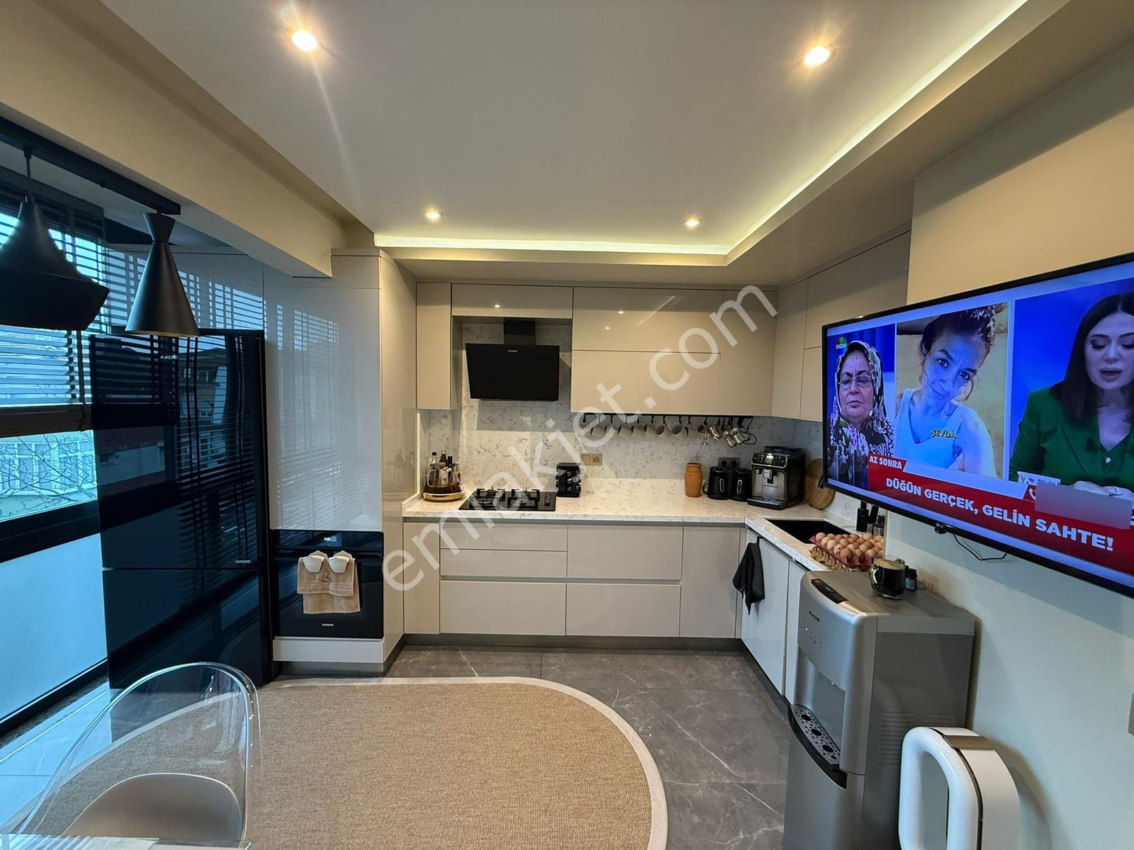 Büyükçekmece Sahile Yürüme Mesafesi 5+2 330 M2 Lüks Dublex !! - Görsel 22