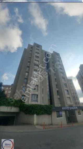 Şerifali Mah. Hapy Garden Sitesi'nde Kiralık 2 +1 Daire