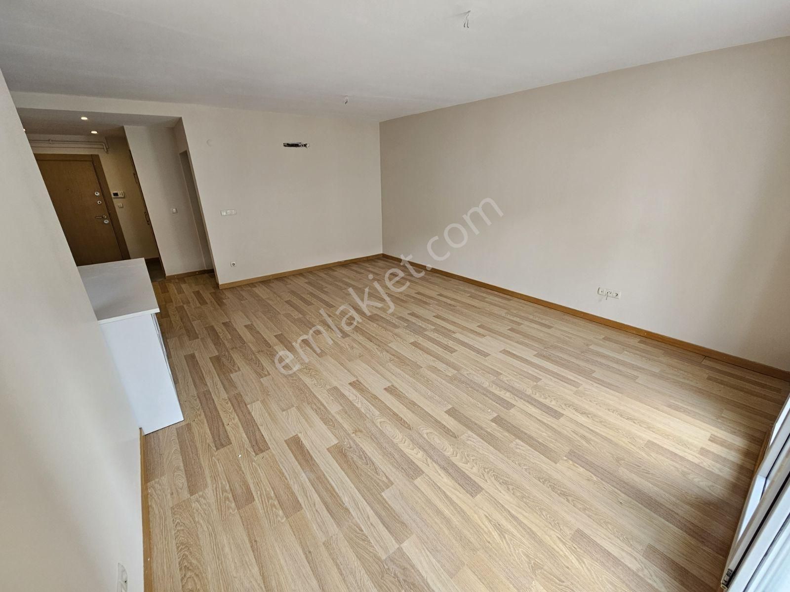Şerifali Mah. Hapy Garden Sitesi'nde Kiralık 2 +1 Daire - Görsel 12