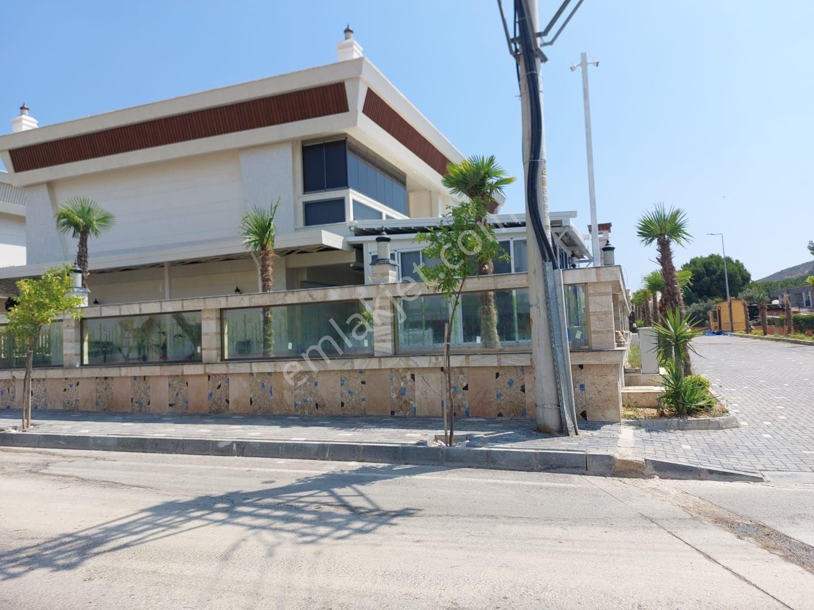 Kuşadası Türkmen Mahallesi Kuştur Mevkiinde Özel Havuzlu 4+1 Tek Müstakil Villa - Görsel 2