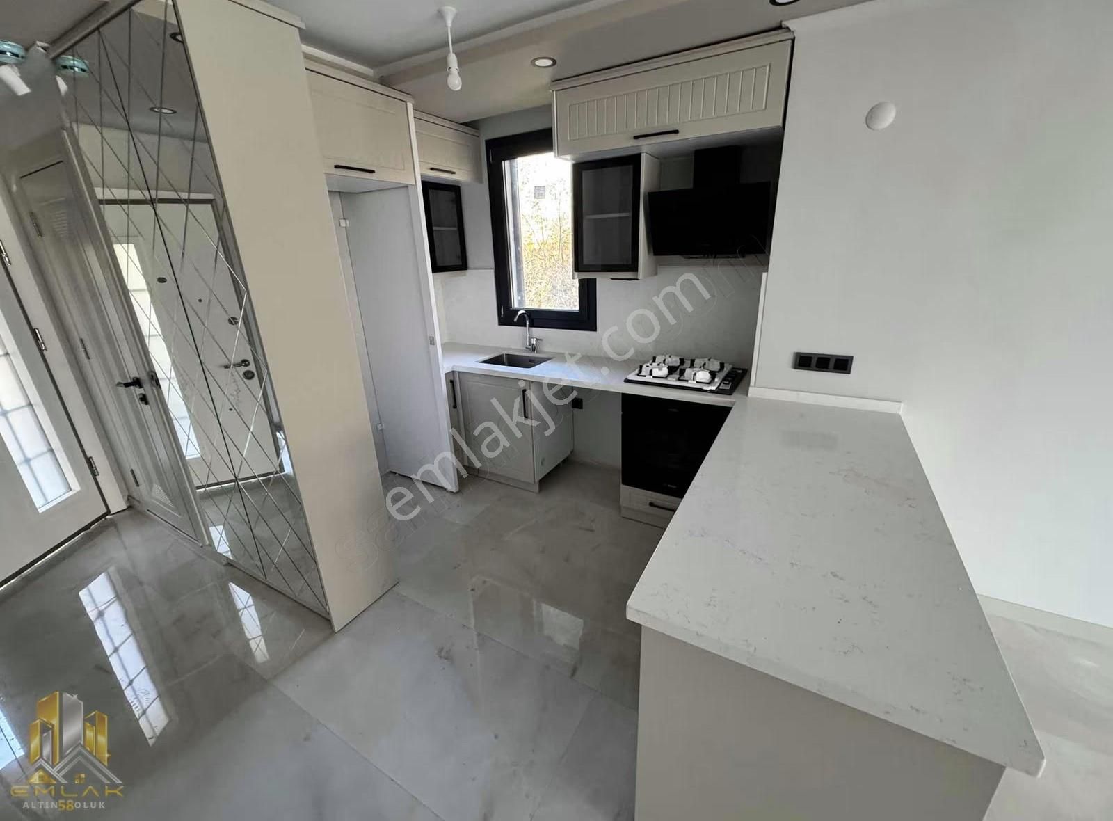 Emlak-58'den Küçükkuyu Merkezde Denize Yakın Sıfır 3+1 Villalar - Görsel 12