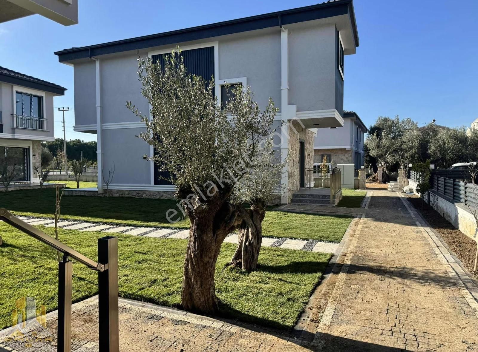 Emlak-58'den Küçükkuyu Merkezde Denize Yakın Sıfır 3+1 Villalar - Görsel 23