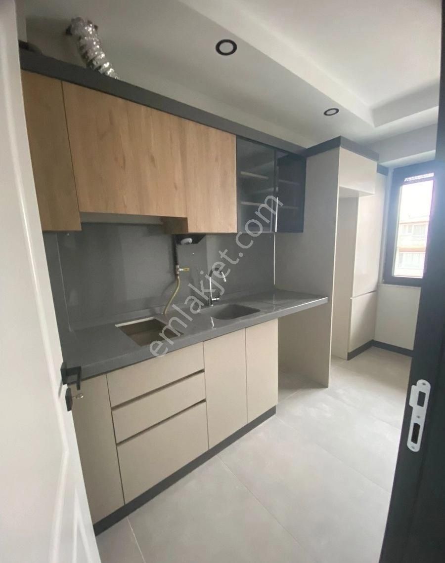 Kolçan Emlak'tan Satılık Kafeler Sokagın'da Geniş 1+1 Daire - Görsel 8