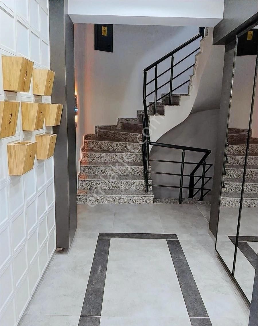 Kolçan Emlak'tan Satılık Kafeler Sokagın'da Geniş 1+1 Daire - Görsel 11