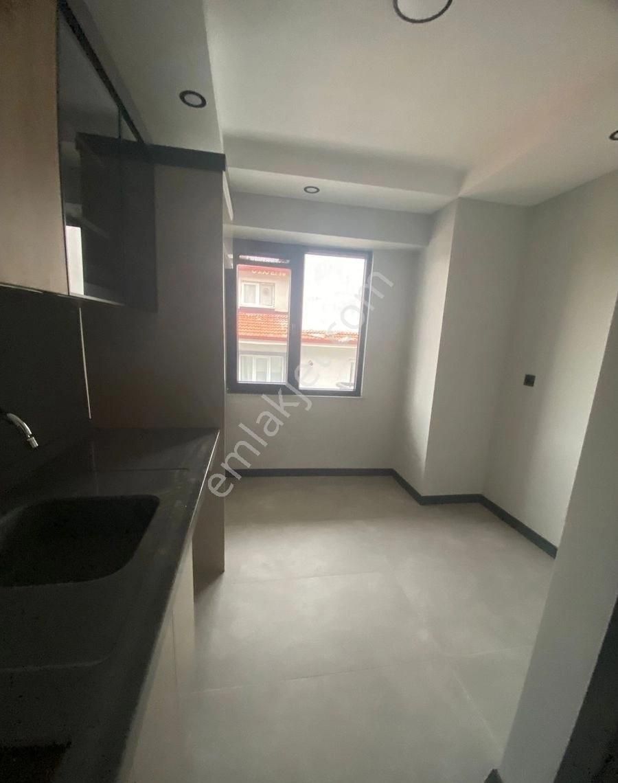 Kolçan Emlak'tan Satılık Kafeler Sokagın'da Geniş 1+1 Daire - Görsel 5