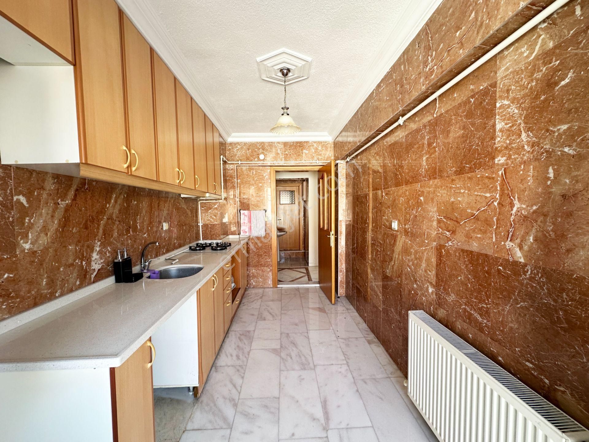 Denizli Atalar'da Boyalı Balkonlu Ankastreli 3+1 Satılık Daire - Görsel 3