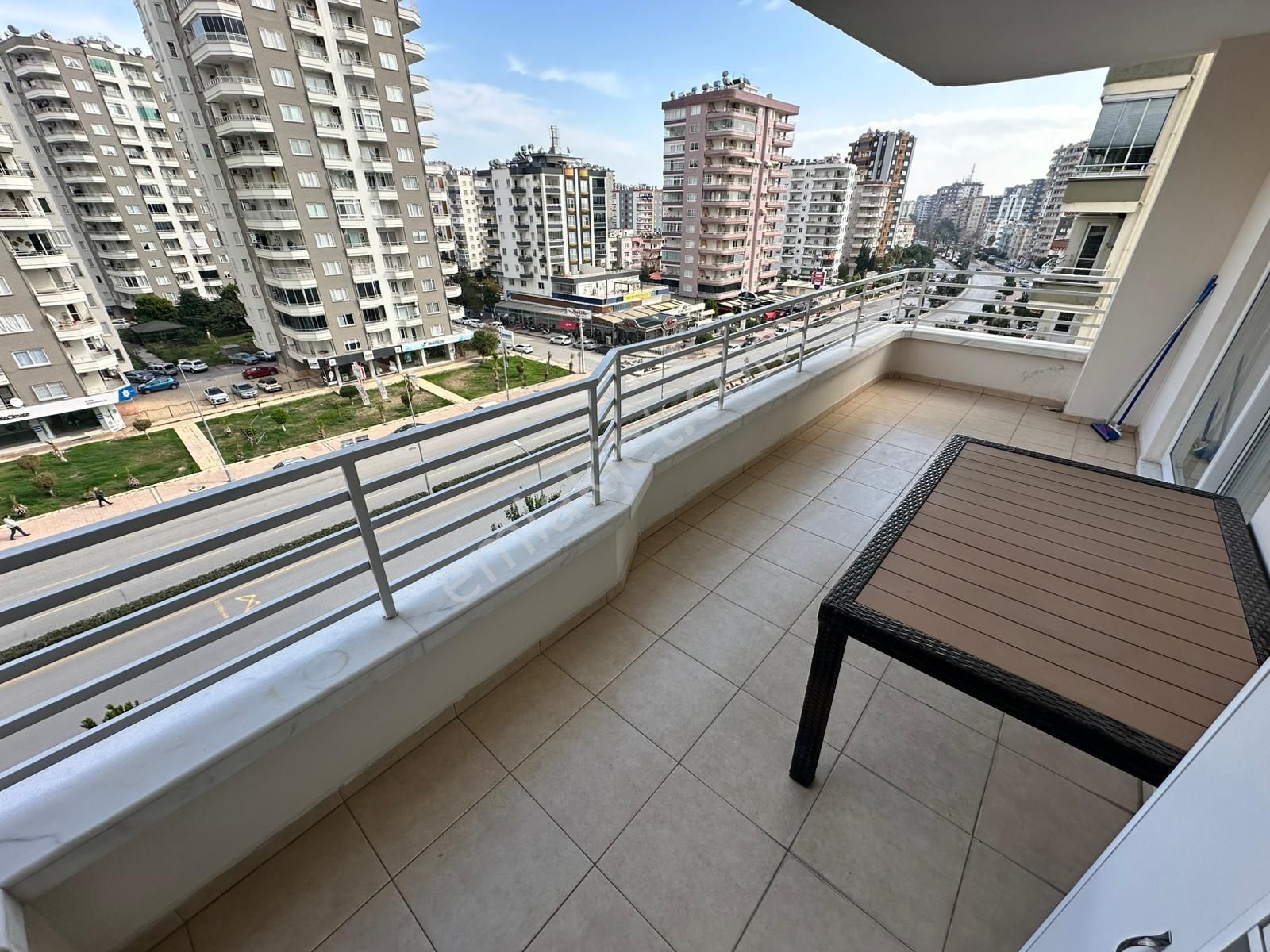 Aktif'den Hürriyet'de Site İçi Satılık Ferah 3+1 Daire - Görsel 3