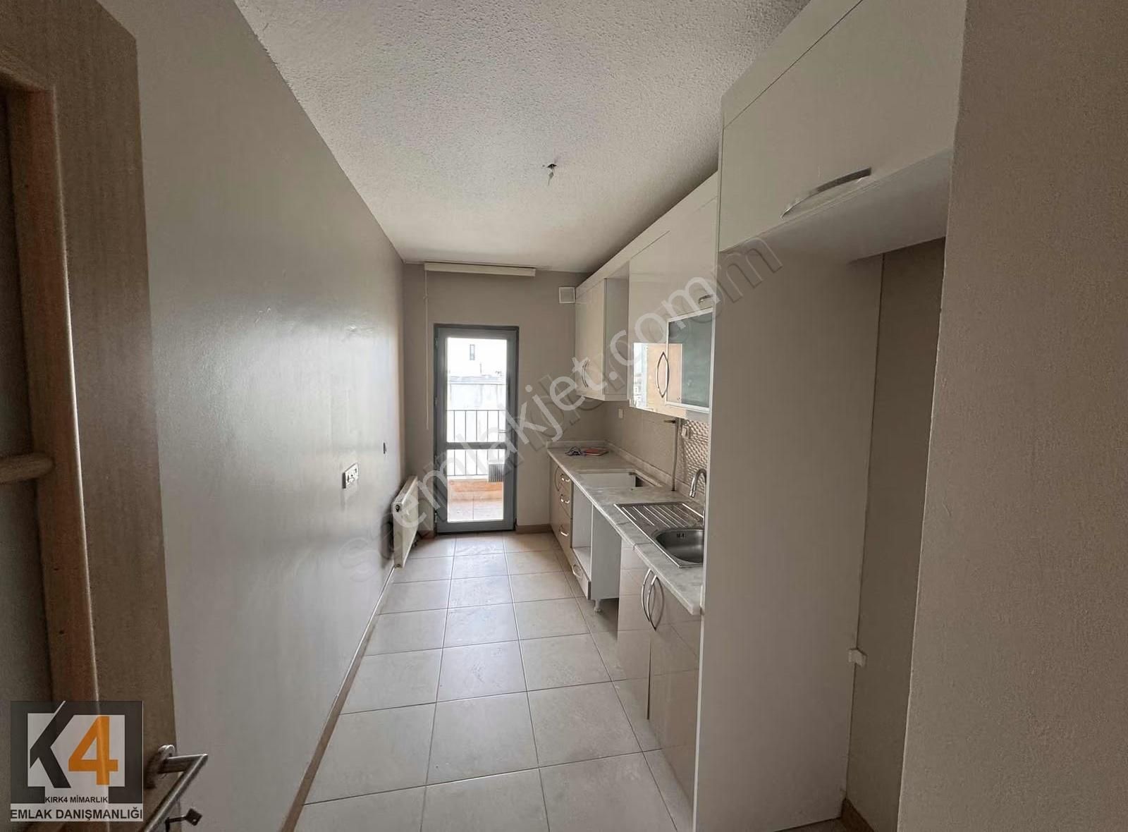 Kayaşehir 24. Bölge Kiralık Daire 2+1 82 M2 K.mutfak 3 Cepheli - Görsel 4