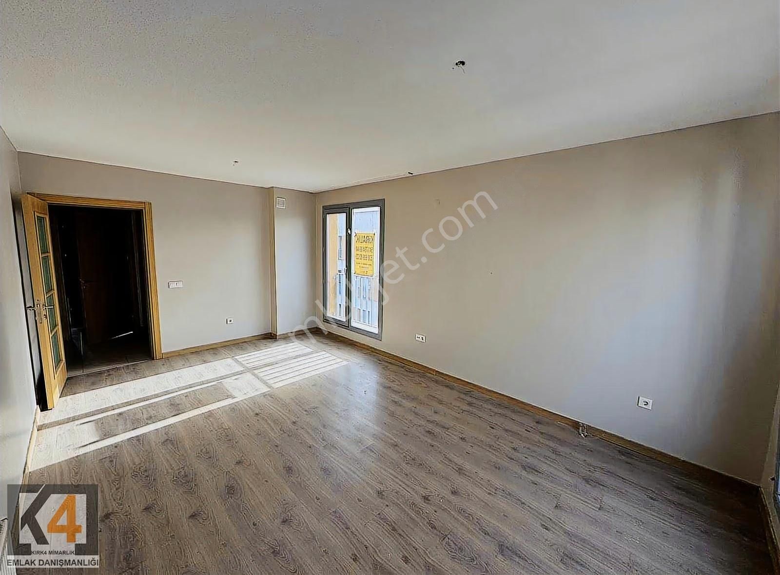 Kayaşehir 24. Bölge Kiralık Daire 2+1 82 M2 K.mutfak 3 Cepheli