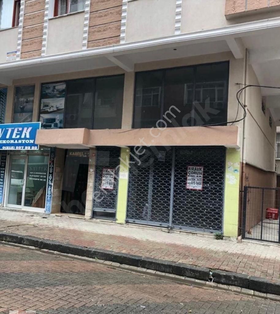 Güngören Haznedar Mah 220m2 3katlı Kiralık Dükkan