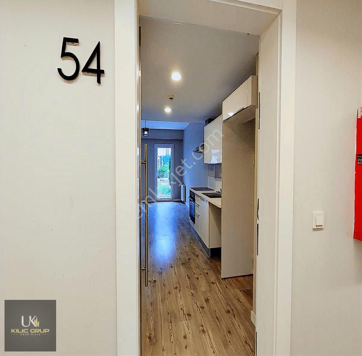 Darıca Divan Gmarin Sitesinde 1+0 Bahçe Katı Boş Satılık