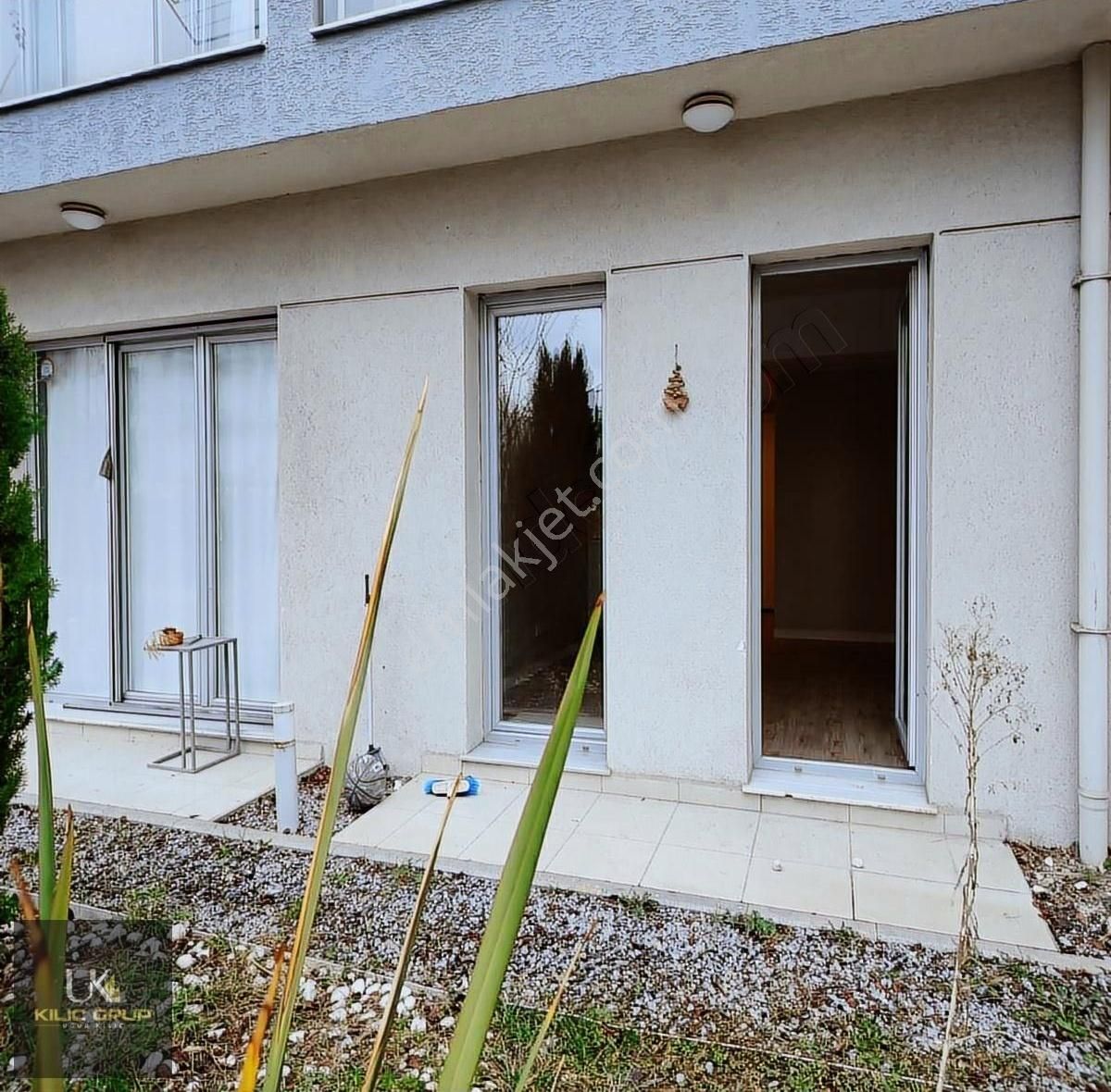 Darıca Divan Gmarin Sitesinde 1+0 Bahçe Katı Boş Satılık - Görsel 8