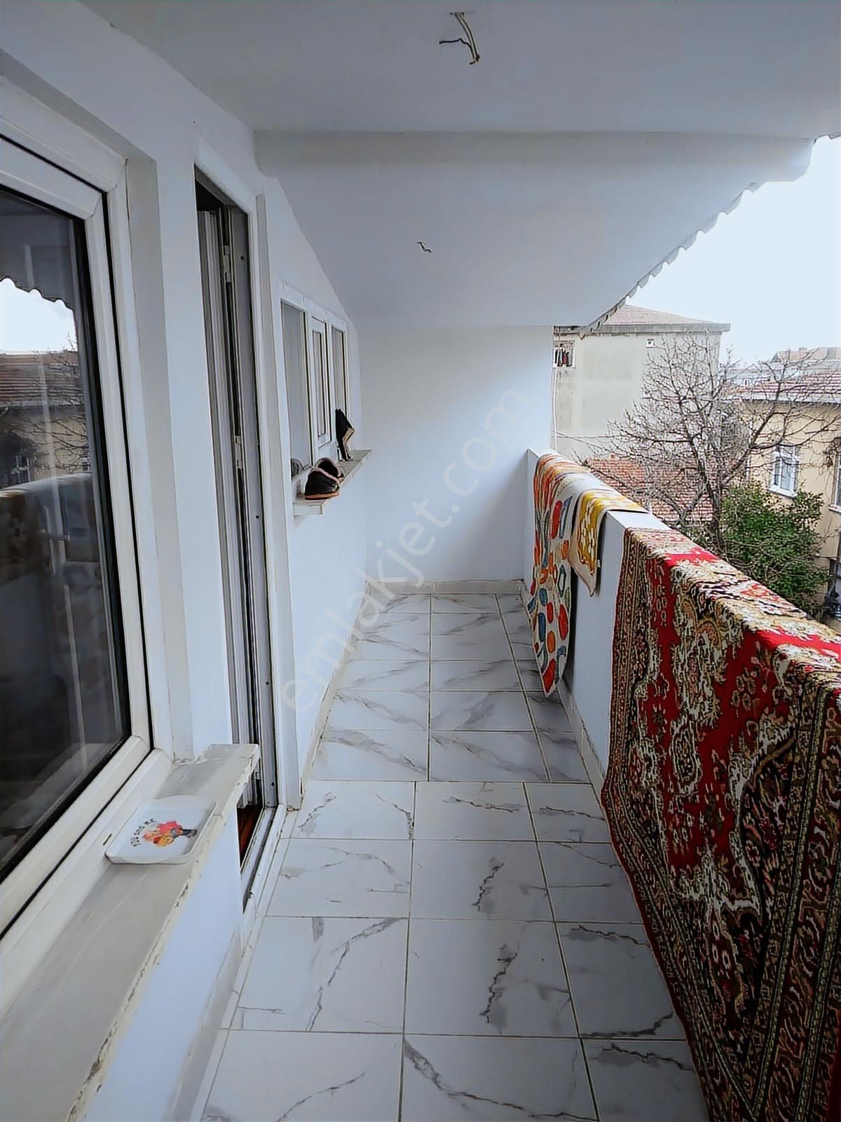 Esenyalıda 4 Yola Yakın 1+1 Satılık Çatı Katı - Görsel 7