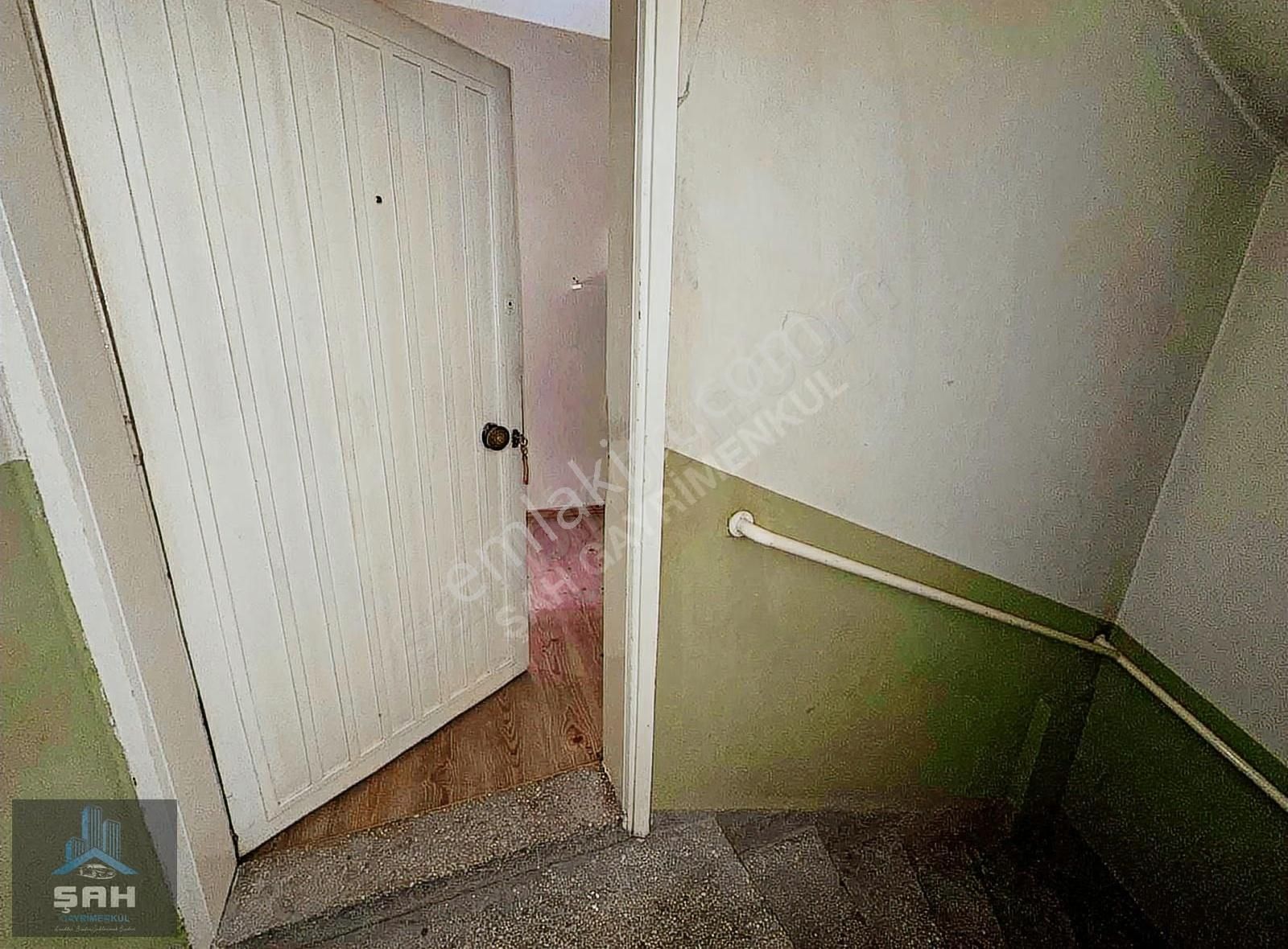 Şah'tan Sevgi Yolu Üst Caddesinde 2+1 Çift Cephe Satılık Daire - Görsel 4
