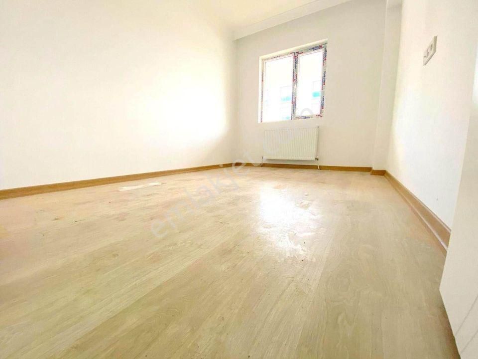 Beylikdüzü Cumhuriyet Mh. Metrobüse Yakın 5 Dk Mesafede 2+1 Daire.. - Görsel 3