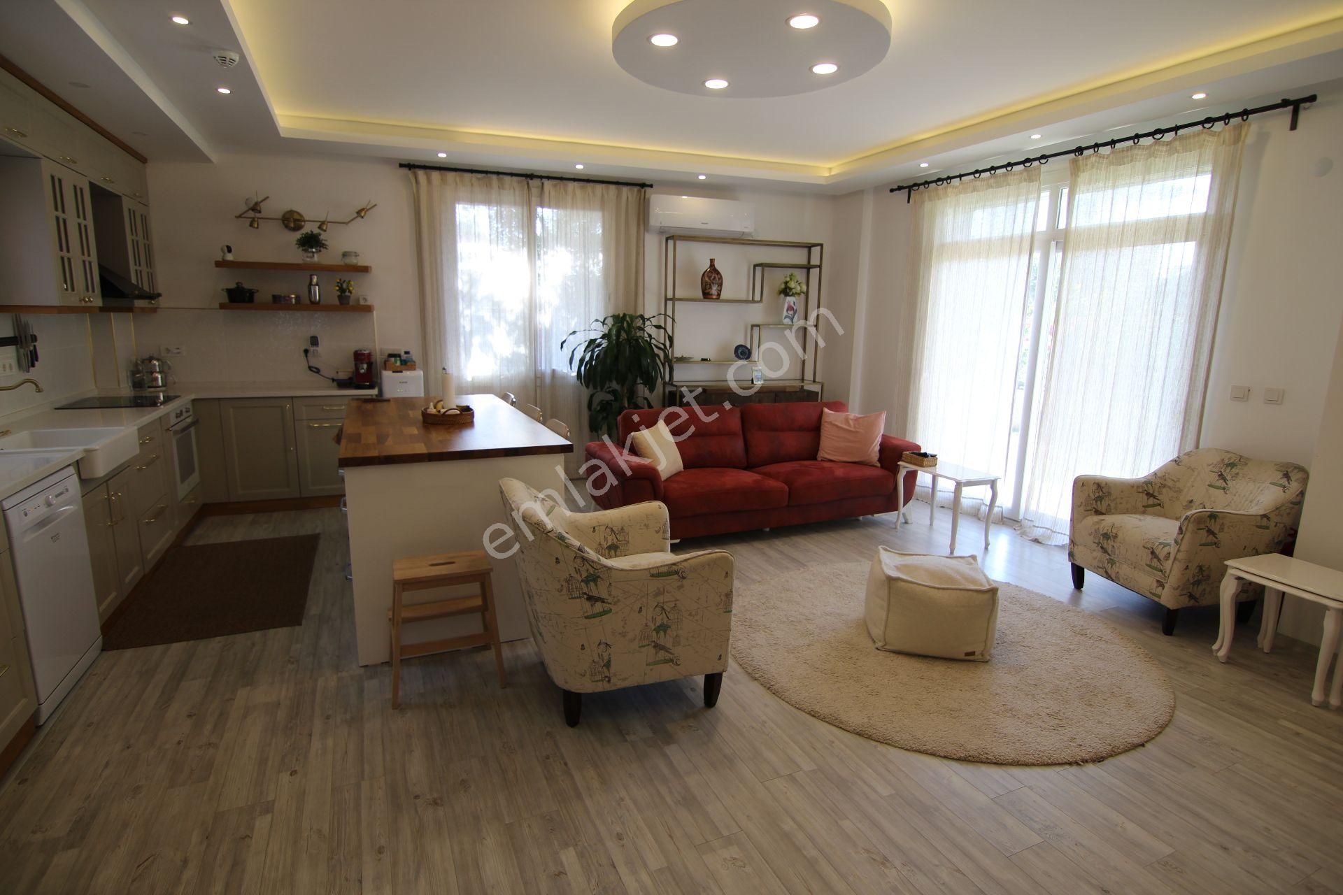 Didim Mavişehirde Deniz Manzaralı Denize 400 Metre 5+1 Villa - Görsel 27