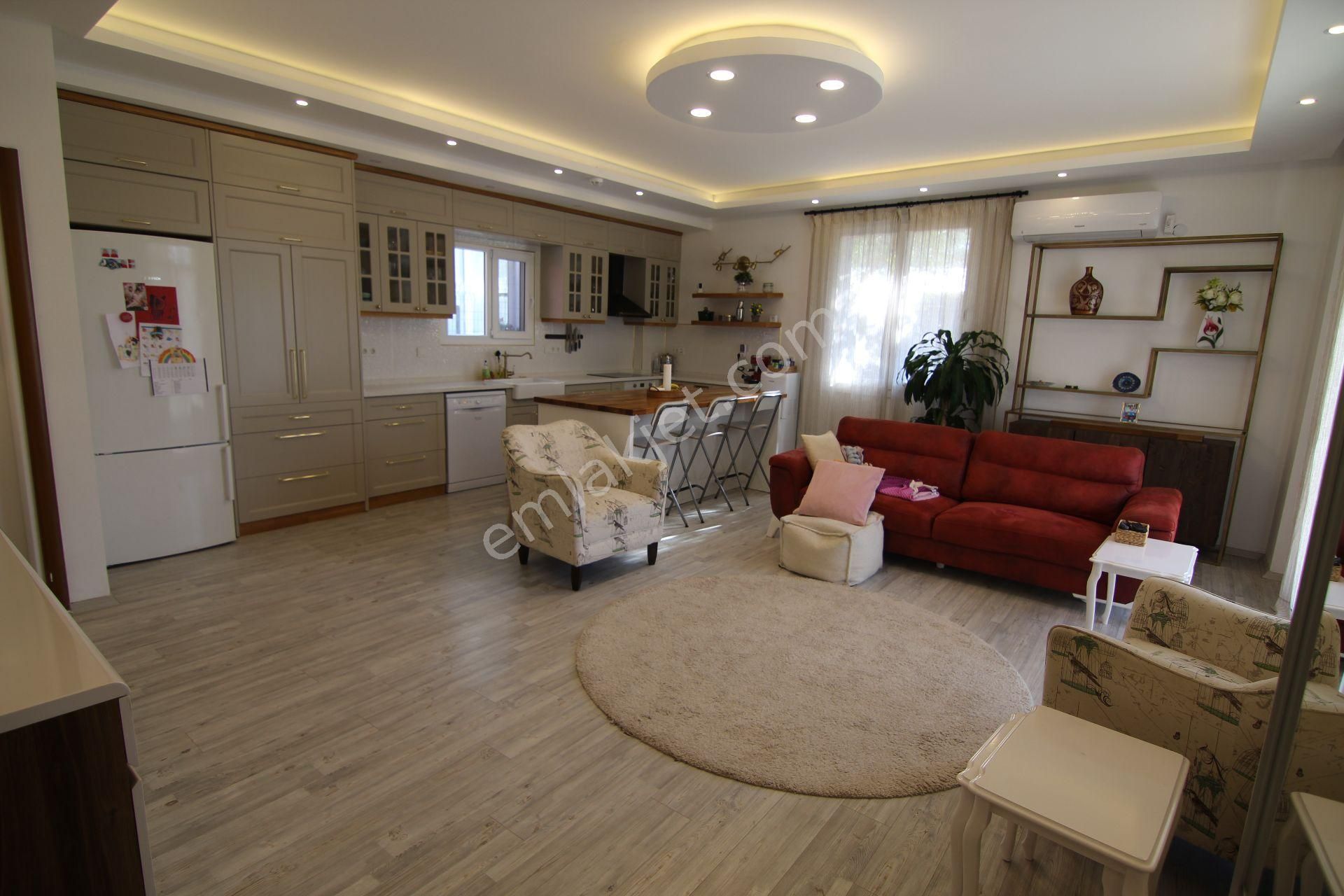 Didim Mavişehirde Deniz Manzaralı Denize 400 Metre 5+1 Villa - Görsel 25