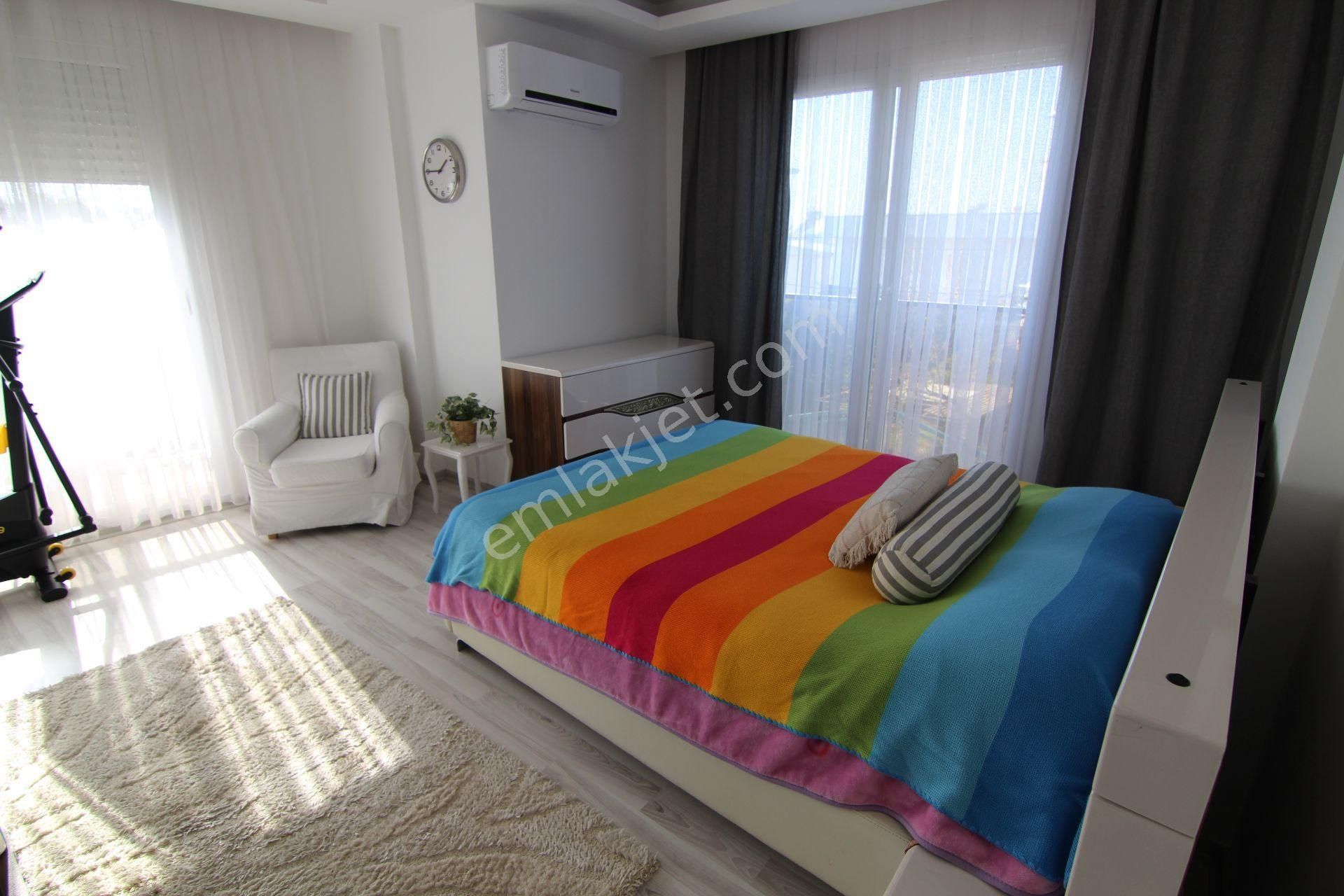 Didim Mavişehirde Deniz Manzaralı Denize 400 Metre 5+1 Villa - Görsel 8