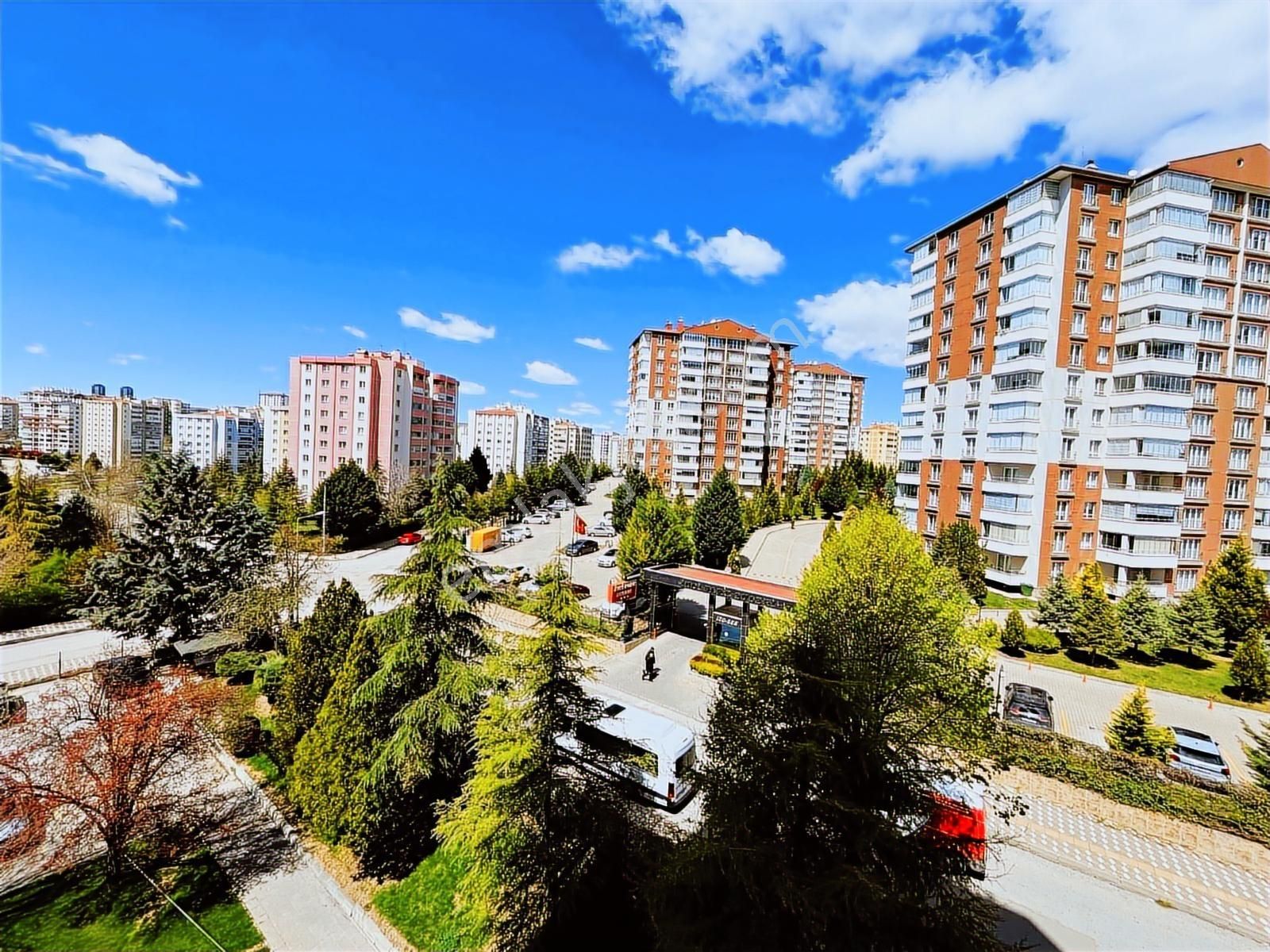 Eryaman Öz Ahikent Sitesinde Ara Kat Asansörlü 3+1 Kiralık Daire - Görsel 11