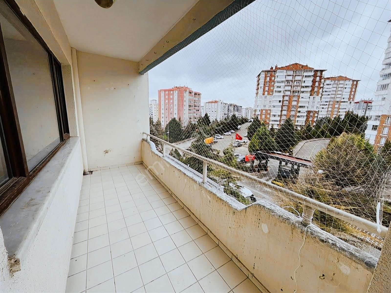 Eryaman Öz Ahikent Sitesinde Ara Kat Asansörlü 3+1 Kiralık Daire - Görsel 30