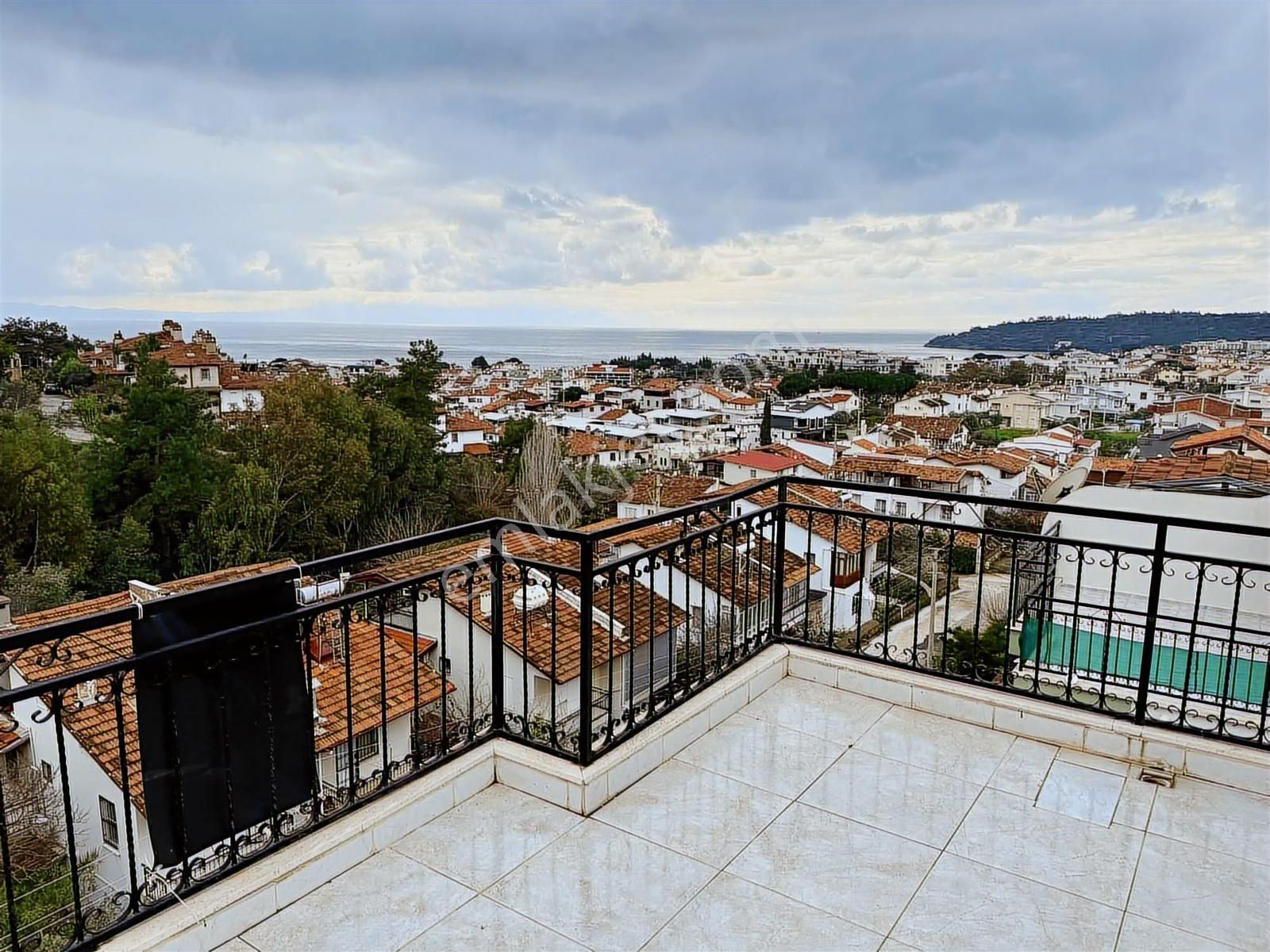 Çukuraltında Önü Kapanmaz Deniz Manzaralı 3+1