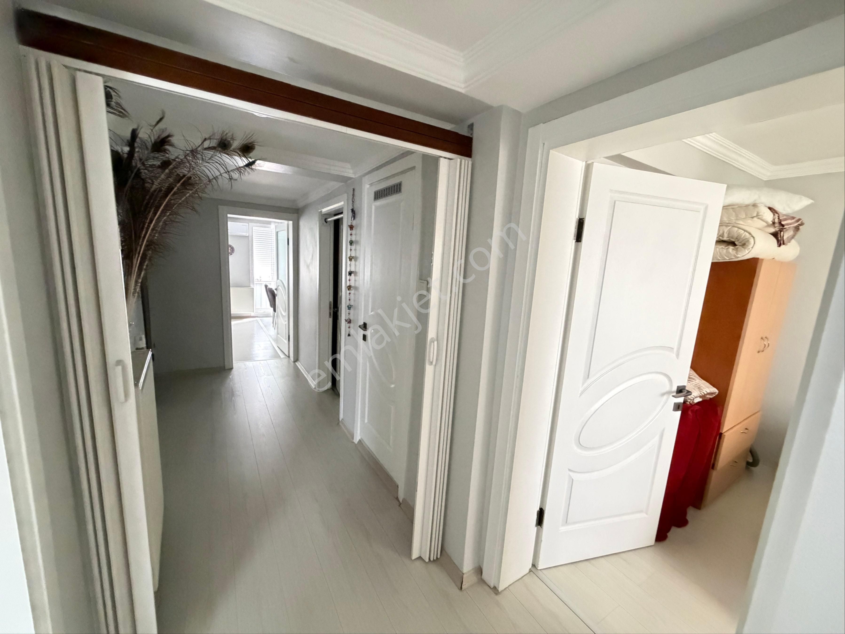 Balçova Ata Caddesine Yakın Tadilatlı 3+1 Ferah Daire - Görsel 10